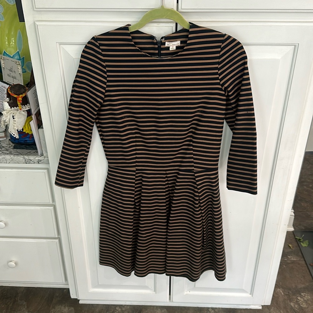 Women’s dress